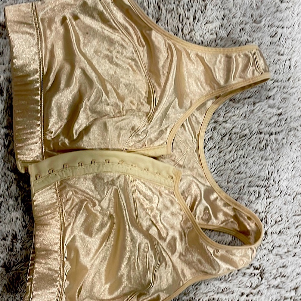 Enell high impact ecru sports bra size 4
